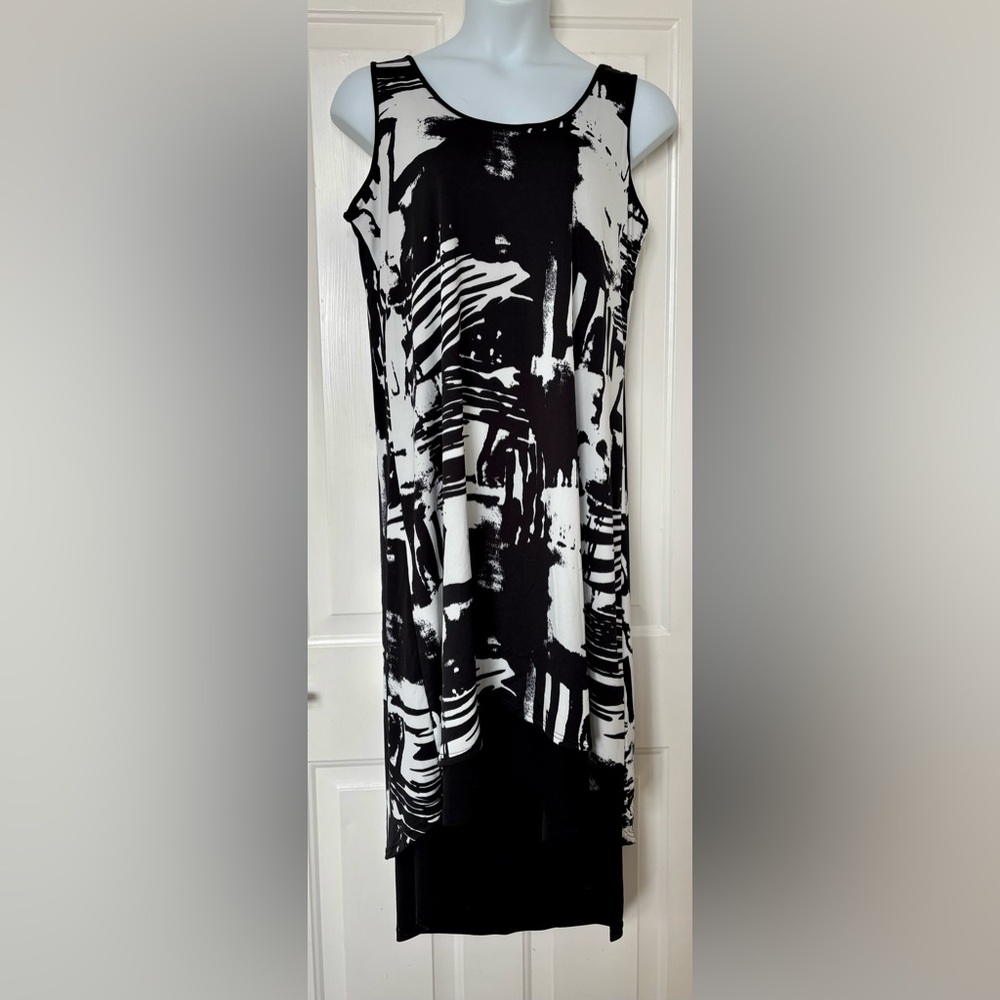 Kate & Mallory Black Pattern Dress